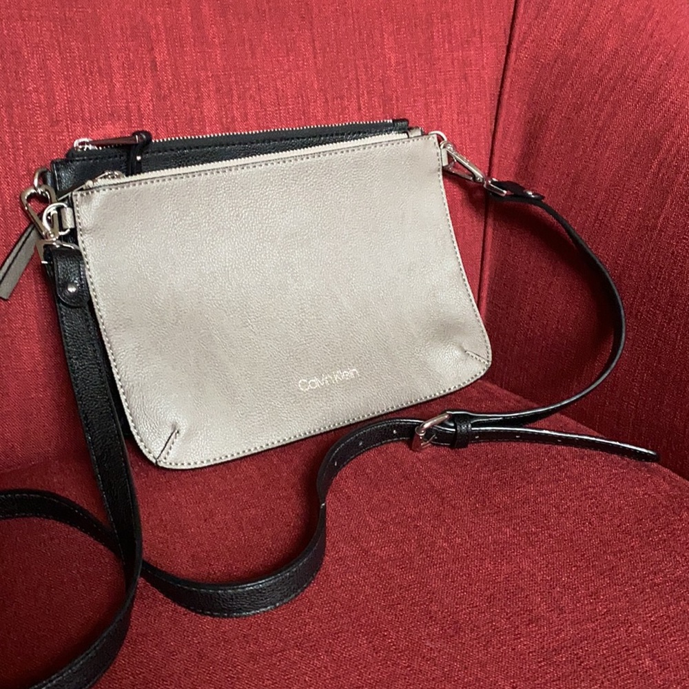 2 in 1 Calvin Klein crossbody bag